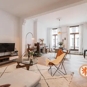 Traditional Chic, High Ceilings' Aircos And Garage , Antwerp Belgium
